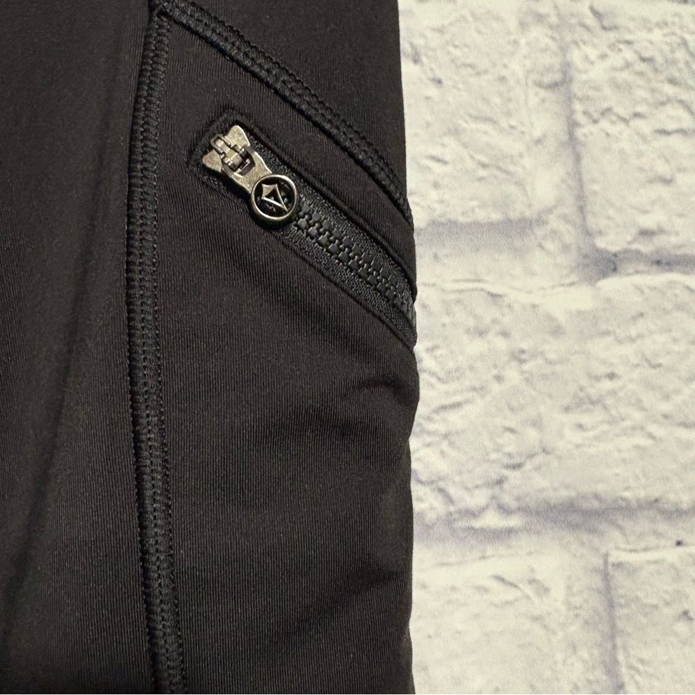 Ivivva by Lululemon Black Mesh Leggings with Striped Waistband Size 12 - Picture 7 of 9